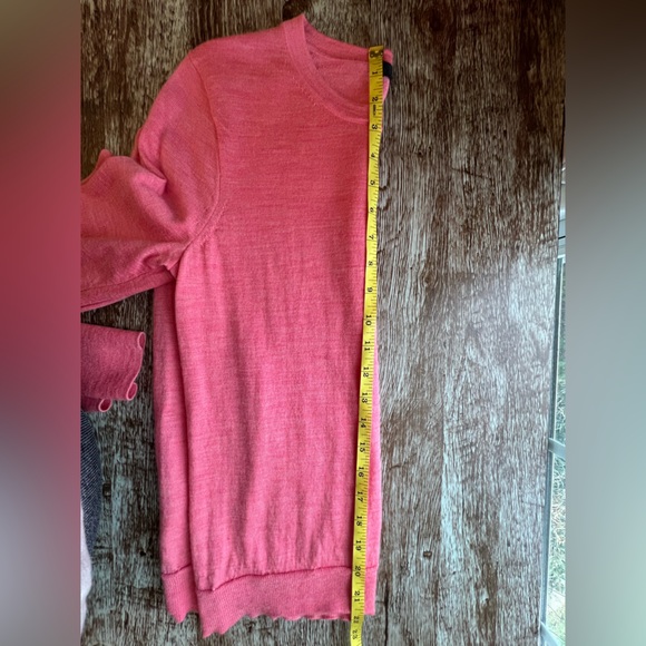 J. Crew 100% Merino Wool Coral Long Sleeve Light Weight Sweater Normcore Size M - Picture 6 of 7